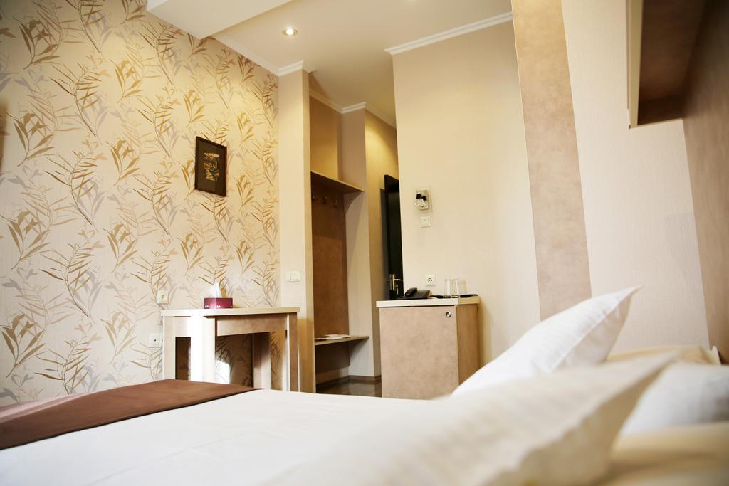 Rondo Hotel Tbilisi Rom bilde