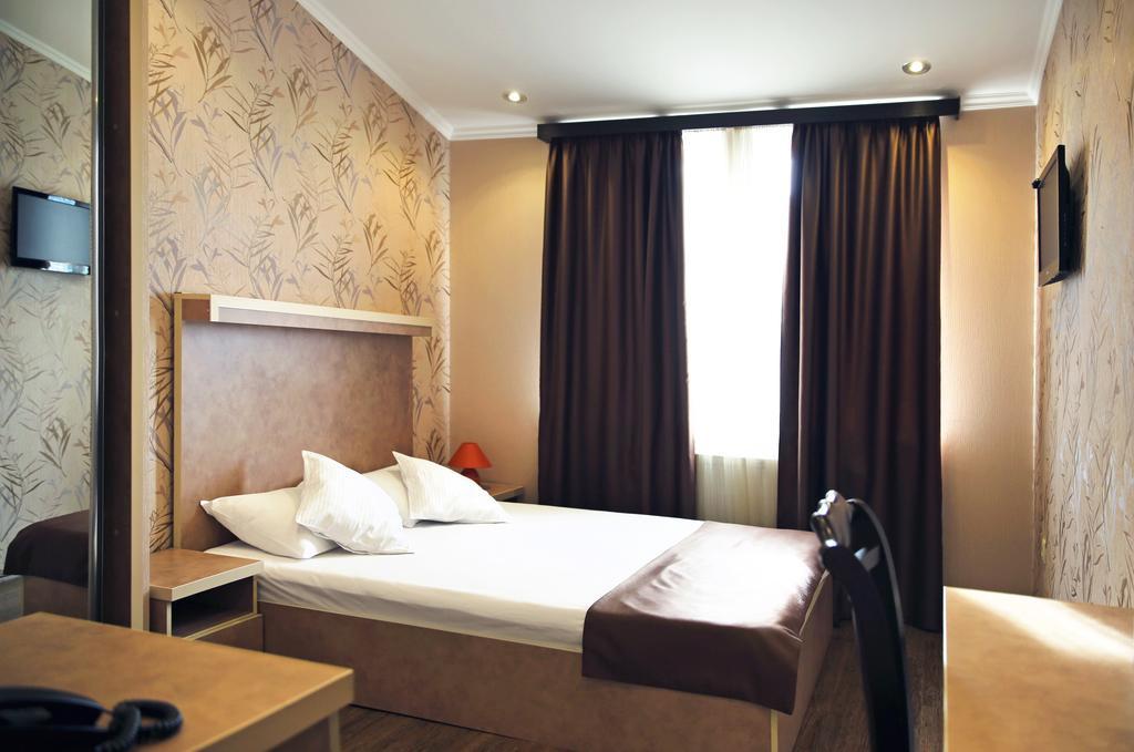 Rondo Hotel Tbilisi Rom bilde